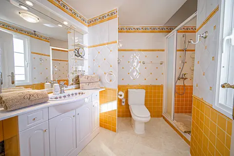 Glamour bathroom at Villa Monaco Adeje Tenerife Glamour bathroom at Villa Monaco Adeje Tenerife